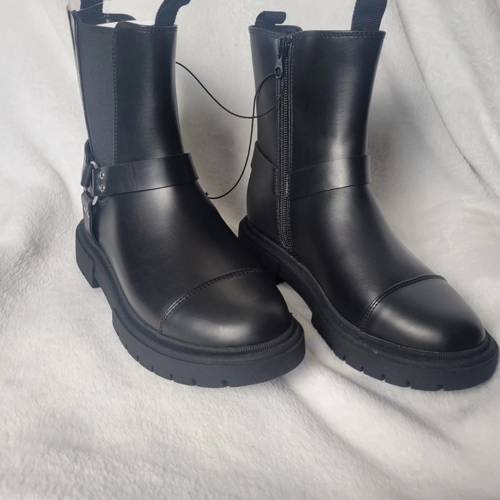 art class Black Lug Sole Chelsea Boots with Side Zipper - Picture 2 of 12